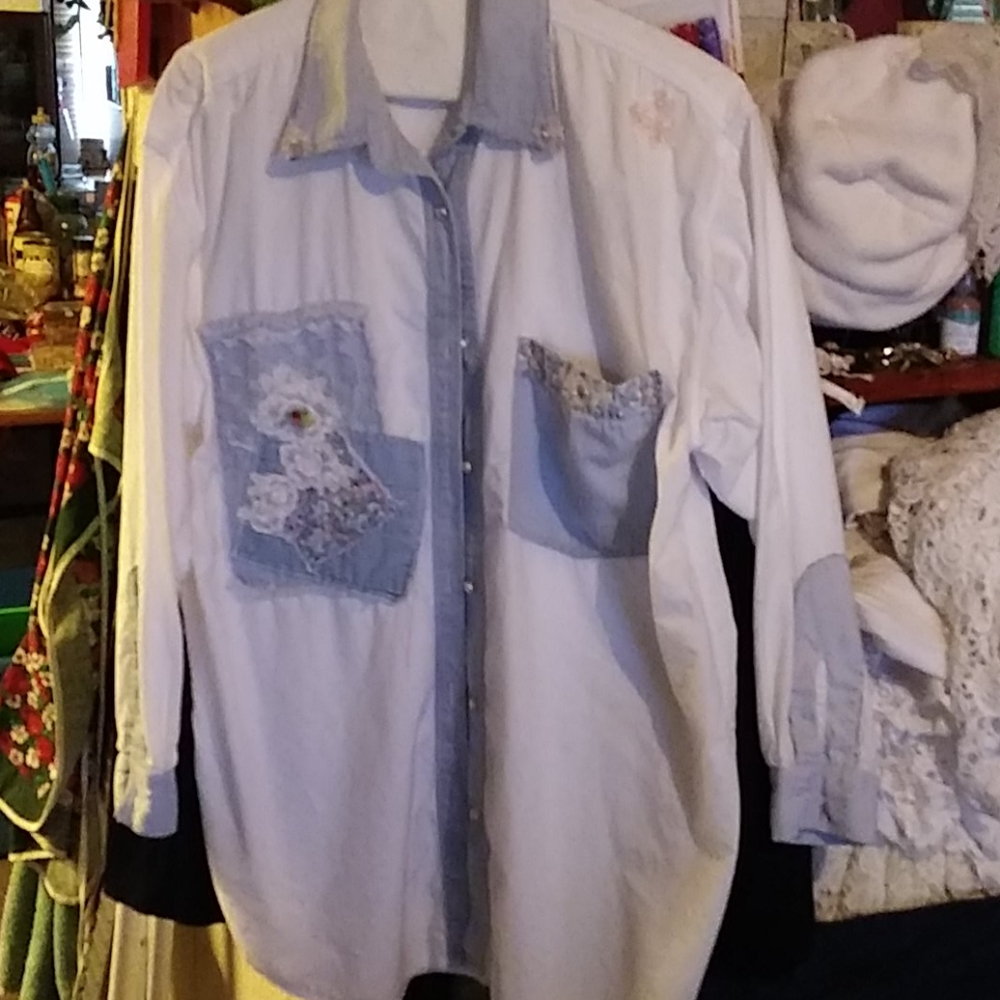 L Boutique White with Denim and Lace Shirt Top